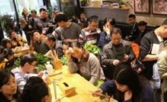 赵本山的面馆一夜走红，食客吃一碗“牛肉面”，结账时：你飘
