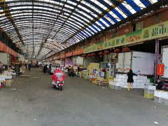 回访华南海鲜市场：一层海鲜区域封闭，商户推测不