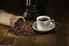  挖来瑞幸人力高管，元气森林要进军万亿咖啡市场？
