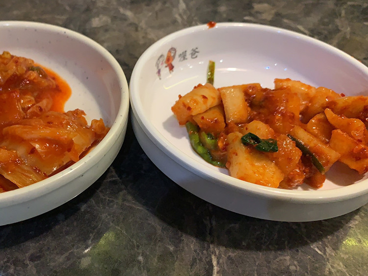 开业不久但凭实力生意爆火的韩国料理店，人均40元就能吃到无比丰富的韩料套餐