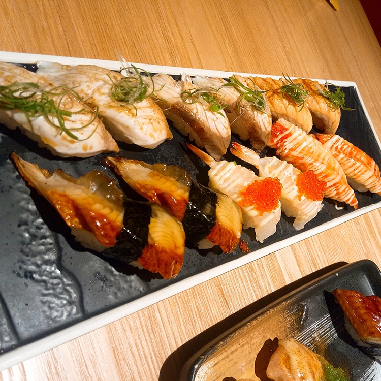 环境优美的寿司店，必点的鳗鱼寿司切得超厚口感超嫩