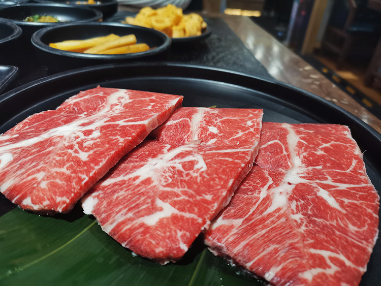 牛肉种类又多又好吃的烤肉店，店内的韩式料理也非常不错