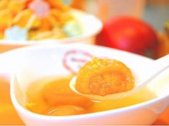 芒果汤圆的制作方法。
